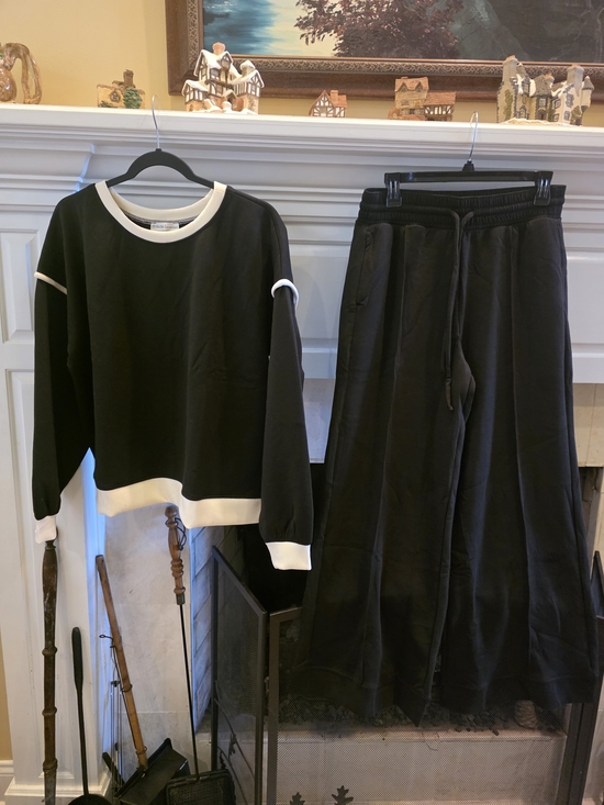 Zenana Outfitters Pants - Zenana Outfitters Black and White Wide Leg Pants & Top Scuba Set - Women's